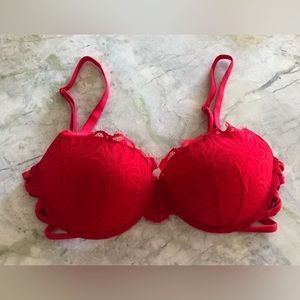 Victoria’s Secret push-up bra